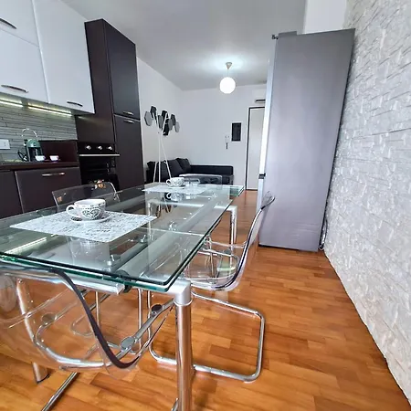Luxury Jacuzzi Escape Poetto - By Domorent Apartamento Quartu SantʼElena